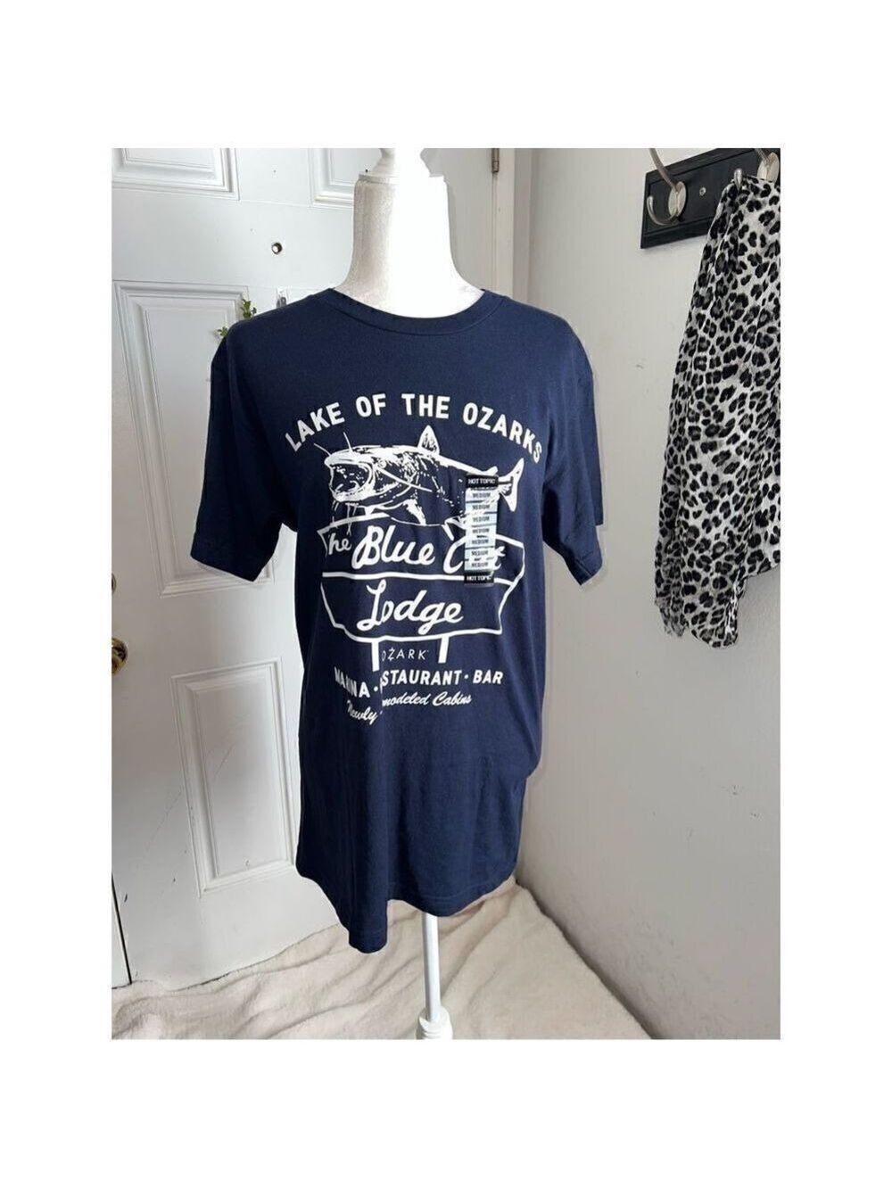 Ozark Blue Cat Lodge Tee (Med)